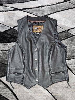 FIRST CLASSICS LEATHER GEAR BLACK SNAP-BUTTON EMBROIDERED PATCH SIDE LACES VEST